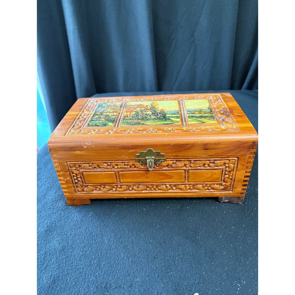 Vintage Wooden Box with English Cottage Picture